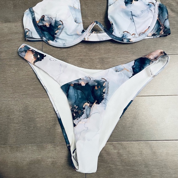 Shein Marble bikini - Picture 3 of 6